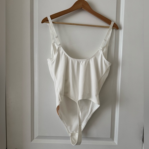 Popilush White Bodysuit - Picture 7 of 9